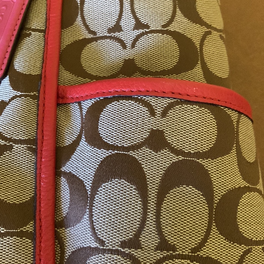 Women’s Coach Handbag - Picture 5 of 10